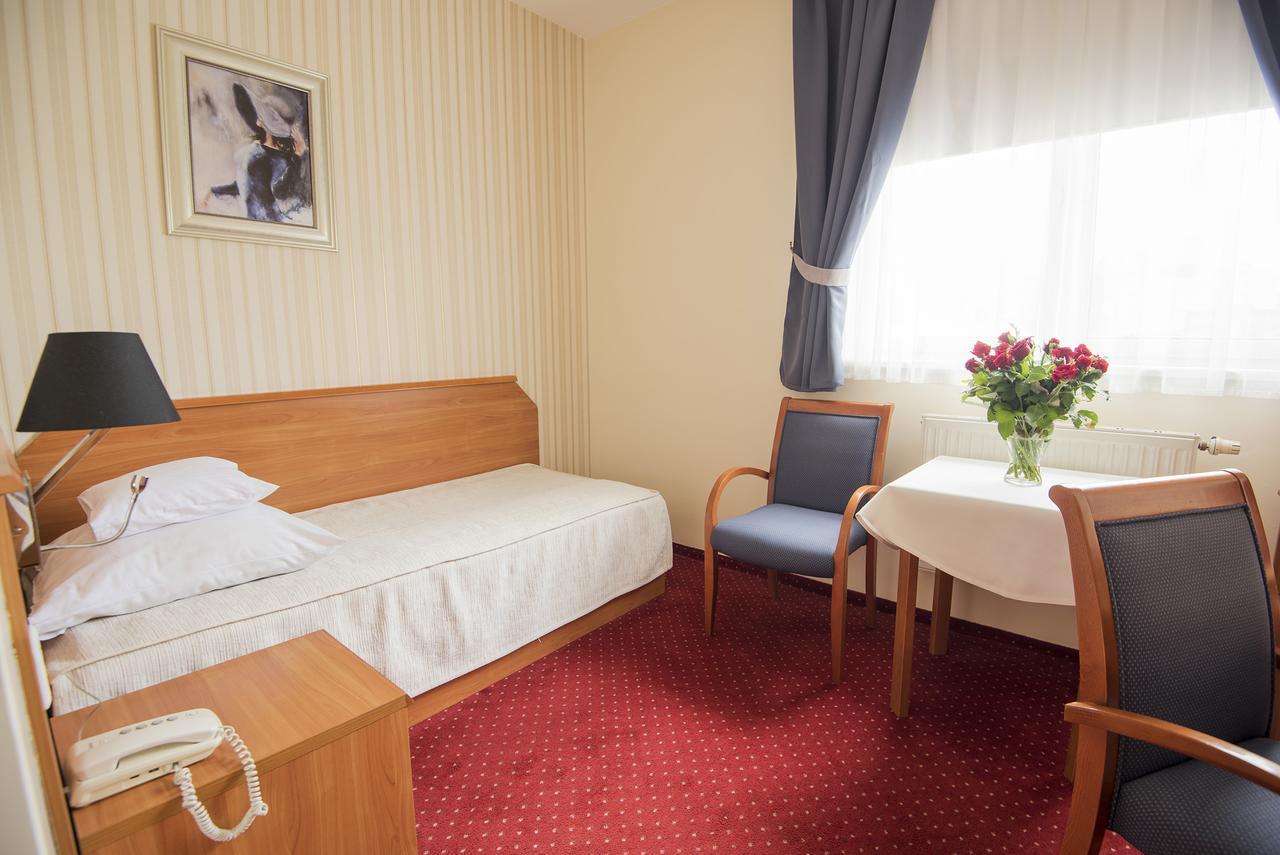 Hotel Daria Tychy Eksteriør bilde